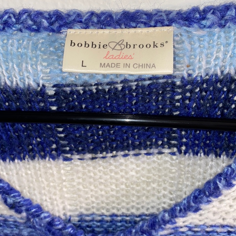 Sweater - Picture 2 of 4